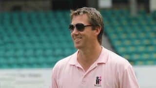 Glenn McGrath offers to help Australian fast bowlers on India tour